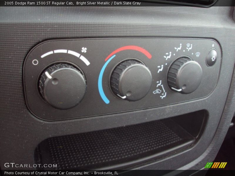 Bright Silver Metallic / Dark Slate Gray 2005 Dodge Ram 1500 ST Regular Cab