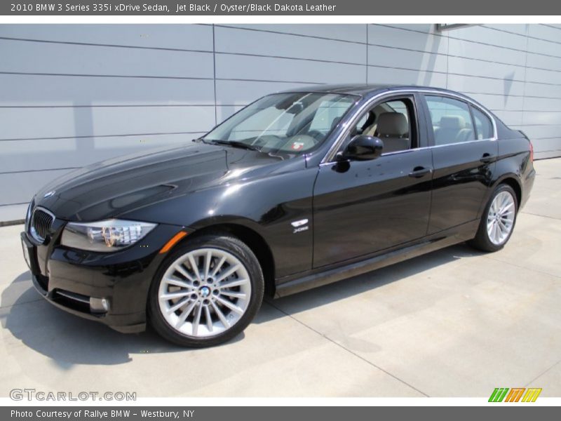 Front 3/4 View of 2010 3 Series 335i xDrive Sedan