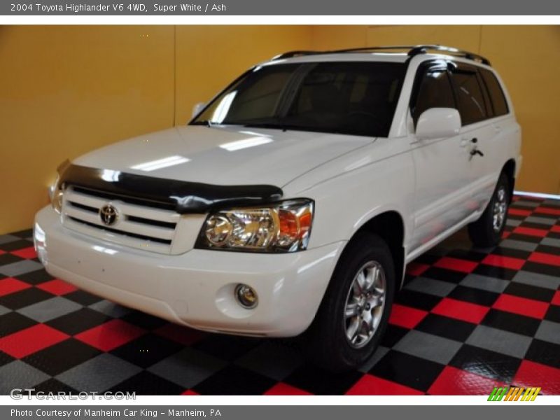 Super White / Ash 2004 Toyota Highlander V6 4WD
