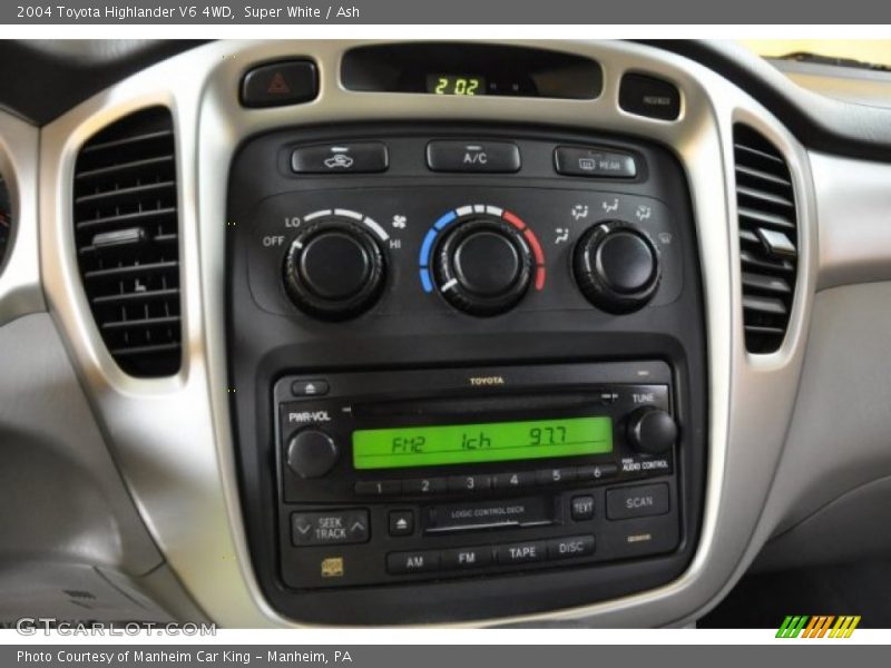 Super White / Ash 2004 Toyota Highlander V6 4WD