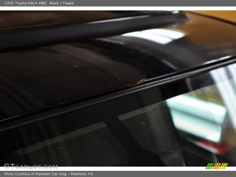 Black / Taupe 2005 Toyota RAV4 4WD
