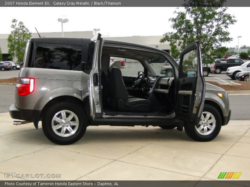  2007 Element EX Black/Titanium Interior