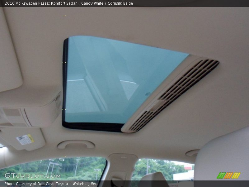 Sunroof of 2010 Passat Komfort Sedan