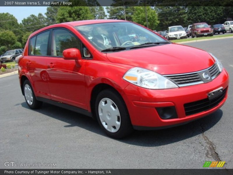 Red Alert / Beige 2007 Nissan Versa S