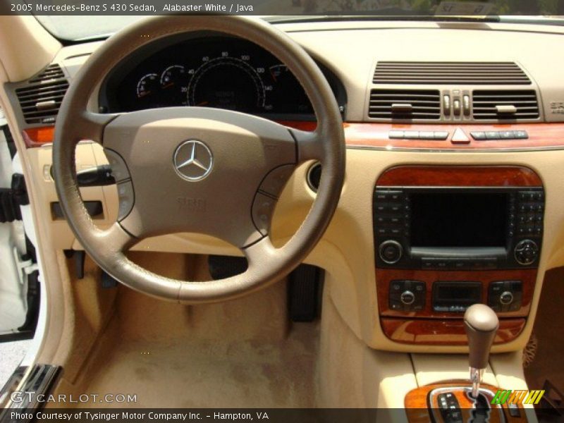 Dashboard of 2005 S 430 Sedan