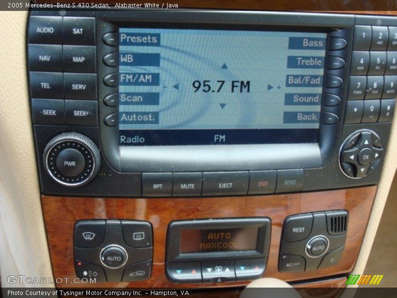 Controls of 2005 S 430 Sedan