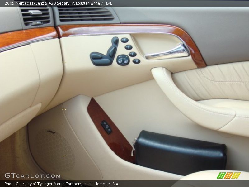 Controls of 2005 S 430 Sedan