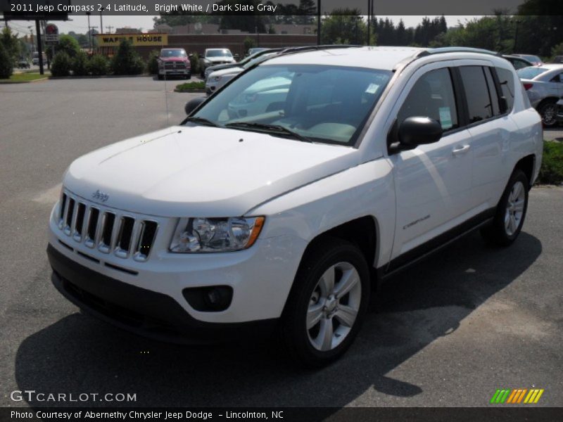 Bright White / Dark Slate Gray 2011 Jeep Compass 2.4 Latitude