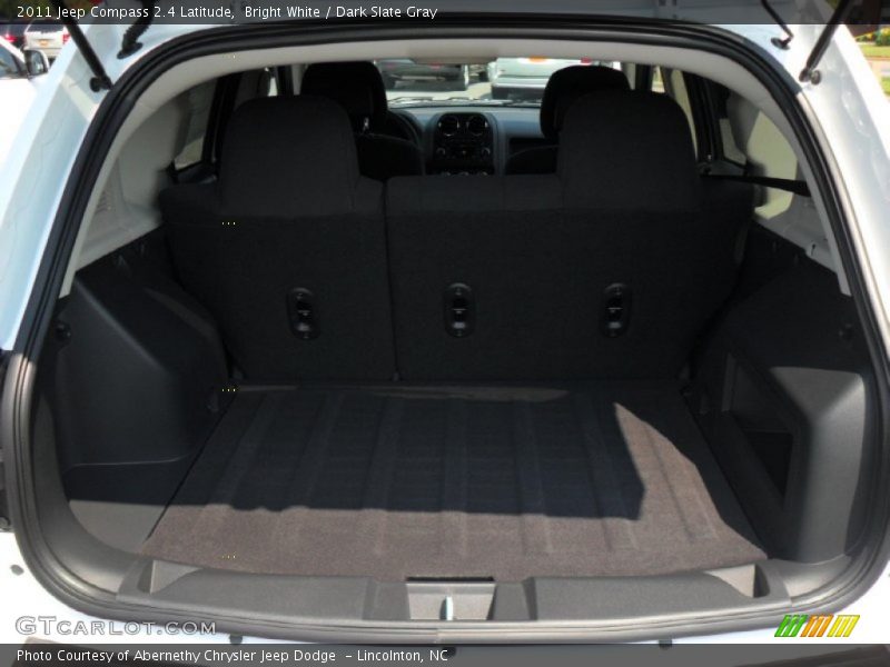 Bright White / Dark Slate Gray 2011 Jeep Compass 2.4 Latitude