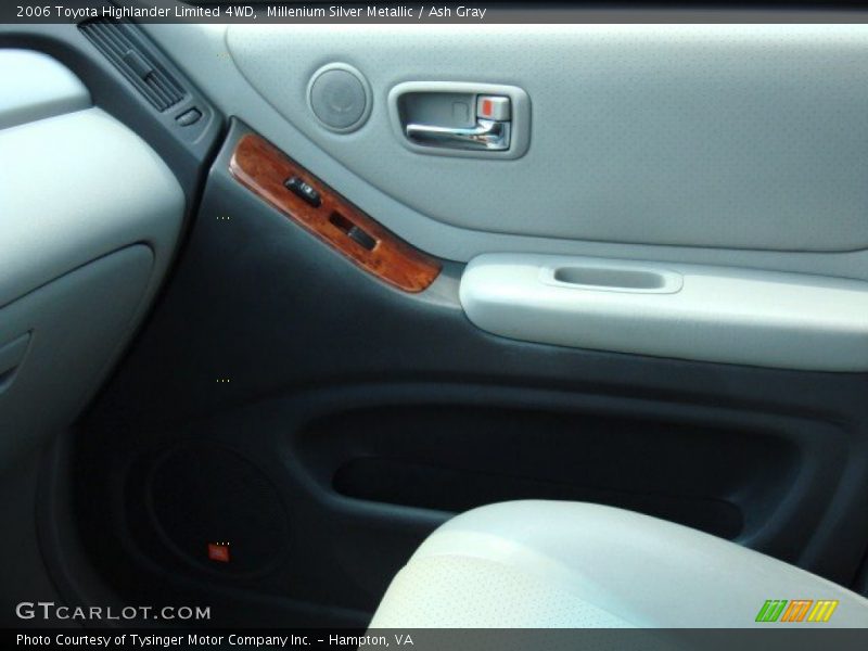 Millenium Silver Metallic / Ash Gray 2006 Toyota Highlander Limited 4WD