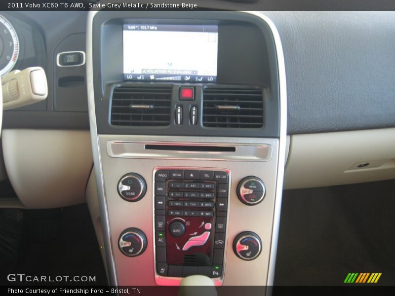 Controls of 2011 XC60 T6 AWD