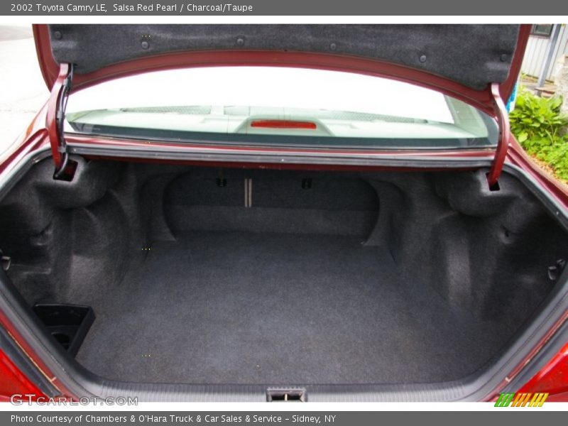 Salsa Red Pearl / Charcoal/Taupe 2002 Toyota Camry LE