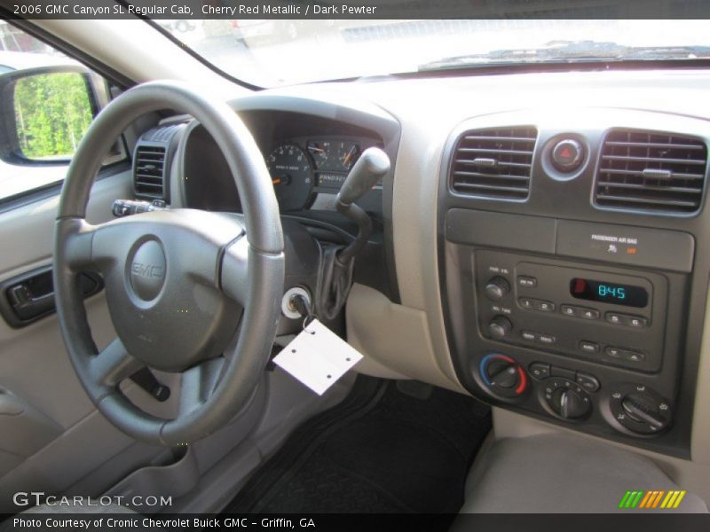 Dashboard of 2006 Canyon SL Regular Cab