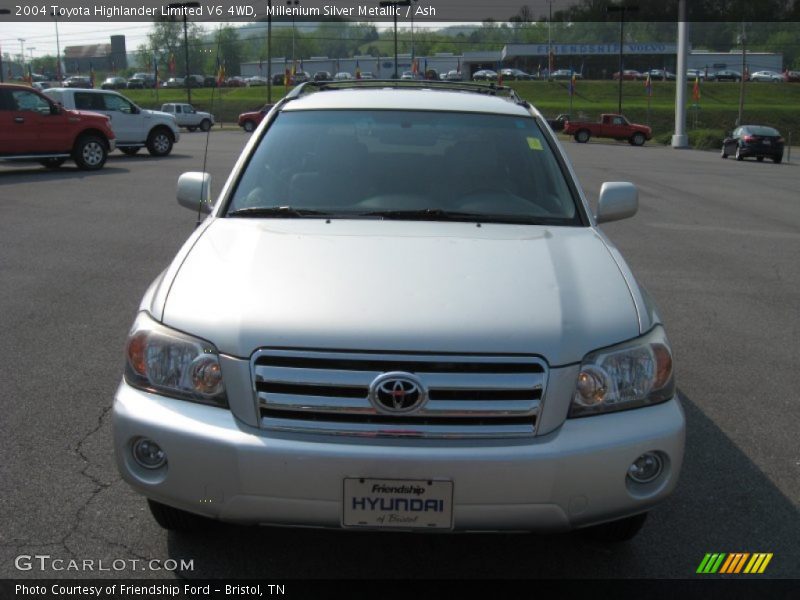 Millenium Silver Metallic / Ash 2004 Toyota Highlander Limited V6 4WD