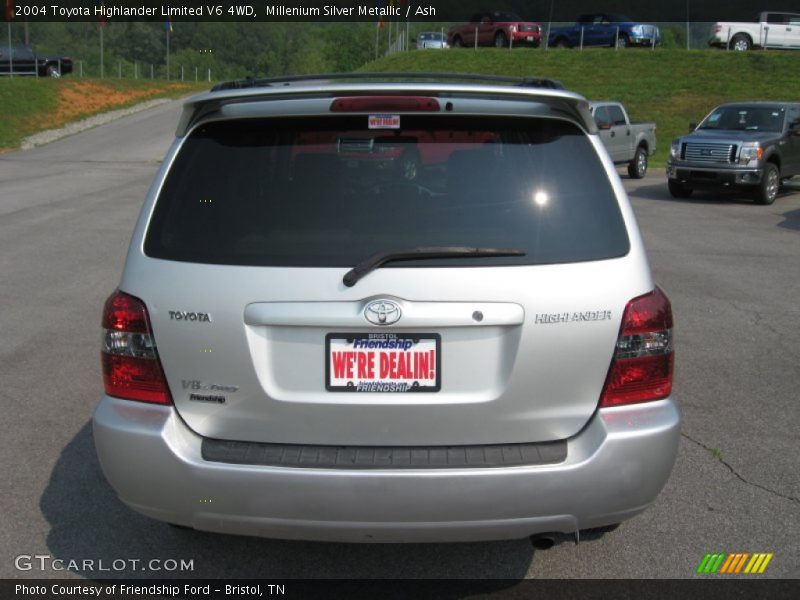 Millenium Silver Metallic / Ash 2004 Toyota Highlander Limited V6 4WD