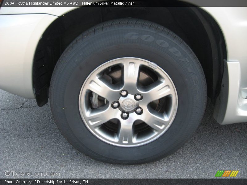 Millenium Silver Metallic / Ash 2004 Toyota Highlander Limited V6 4WD