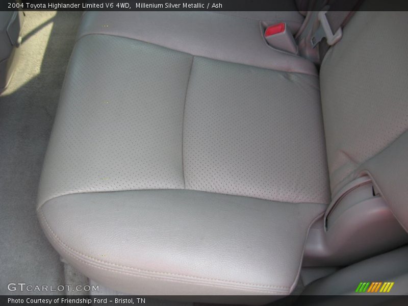 Millenium Silver Metallic / Ash 2004 Toyota Highlander Limited V6 4WD