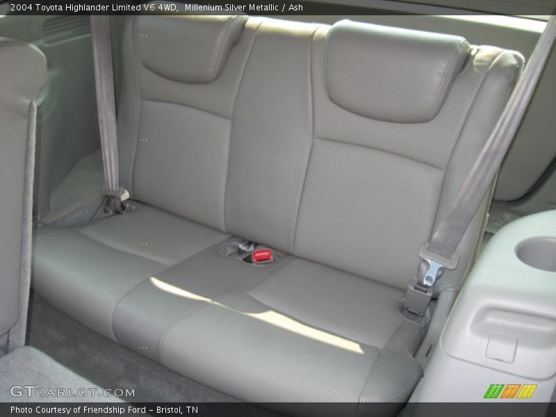 Millenium Silver Metallic / Ash 2004 Toyota Highlander Limited V6 4WD