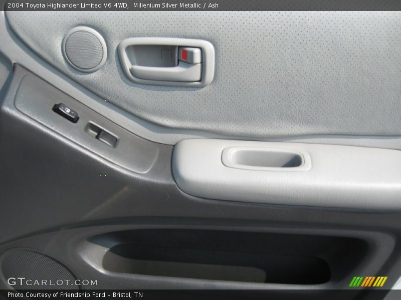 Millenium Silver Metallic / Ash 2004 Toyota Highlander Limited V6 4WD