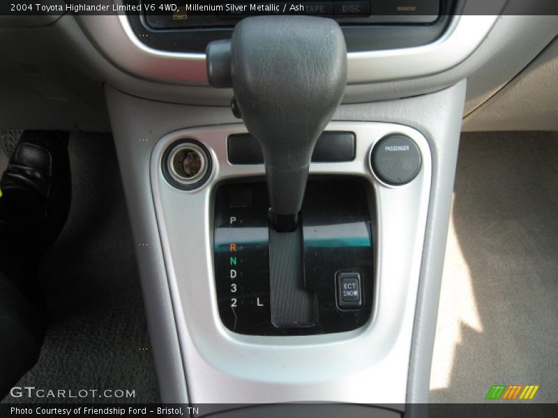 Millenium Silver Metallic / Ash 2004 Toyota Highlander Limited V6 4WD