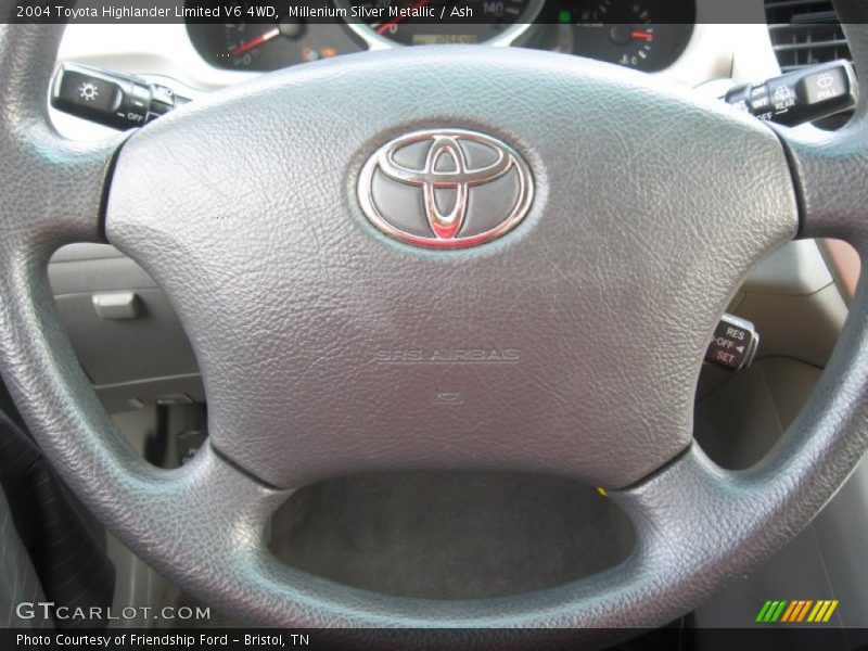 Millenium Silver Metallic / Ash 2004 Toyota Highlander Limited V6 4WD