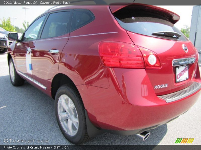 Cayenne Red / Black 2011 Nissan Rogue SV