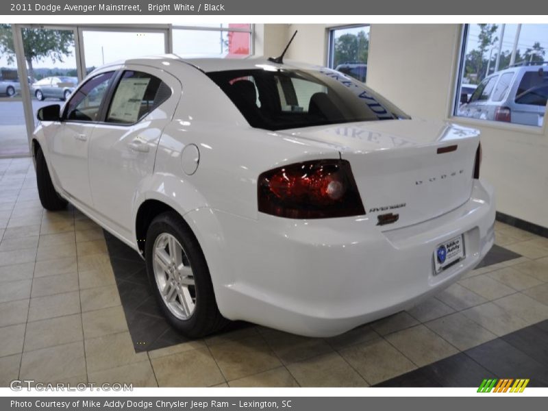 Bright White / Black 2011 Dodge Avenger Mainstreet