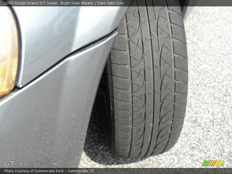 Bright Silver Metallic / Dark Slate Grey 2006 Dodge Stratus SXT Sedan
