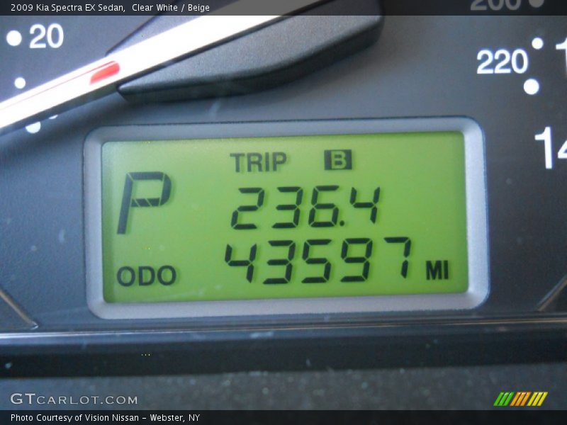 Clear White / Beige 2009 Kia Spectra EX Sedan