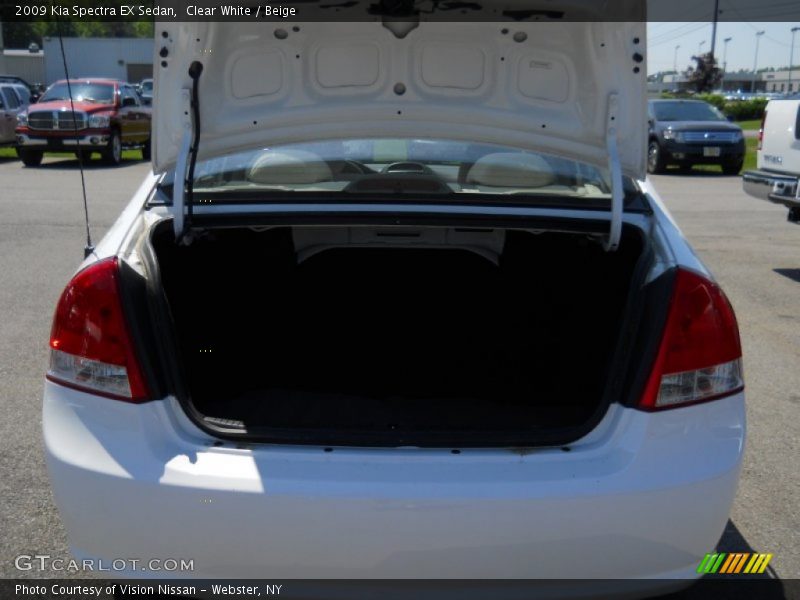 Clear White / Beige 2009 Kia Spectra EX Sedan