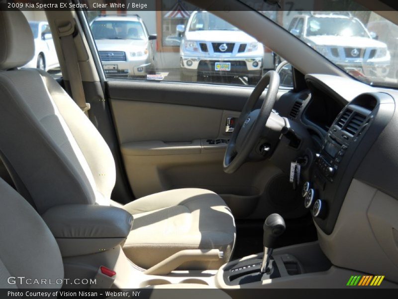 Clear White / Beige 2009 Kia Spectra EX Sedan