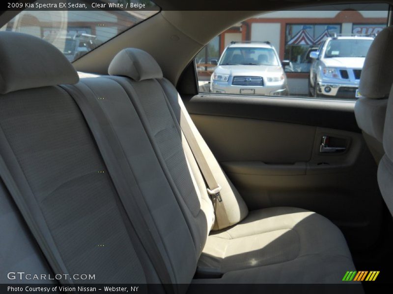 Clear White / Beige 2009 Kia Spectra EX Sedan