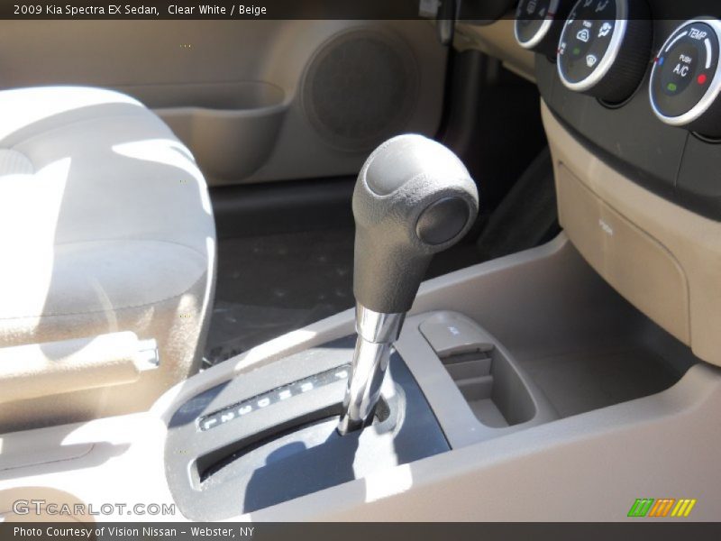 Clear White / Beige 2009 Kia Spectra EX Sedan