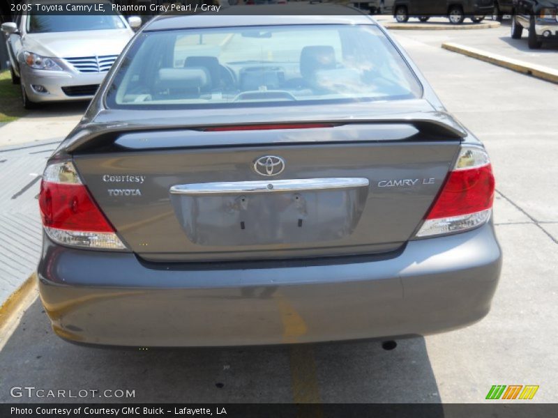 Phantom Gray Pearl / Gray 2005 Toyota Camry LE