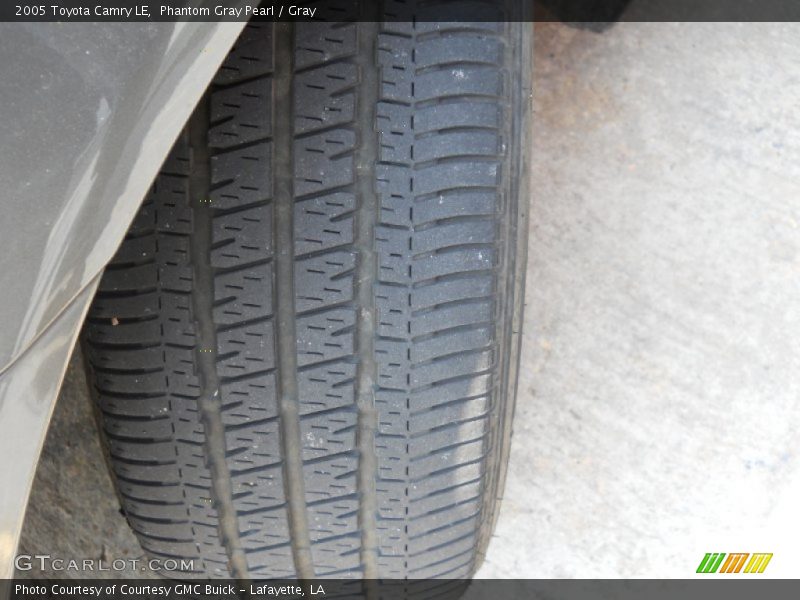 Phantom Gray Pearl / Gray 2005 Toyota Camry LE