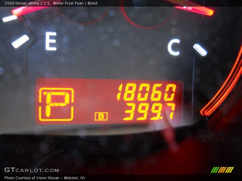 Winter Frost Pearl / Blond 2009 Nissan Altima 2.5 S