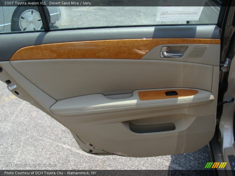 Desert Sand Mica / Ivory 2007 Toyota Avalon XLS