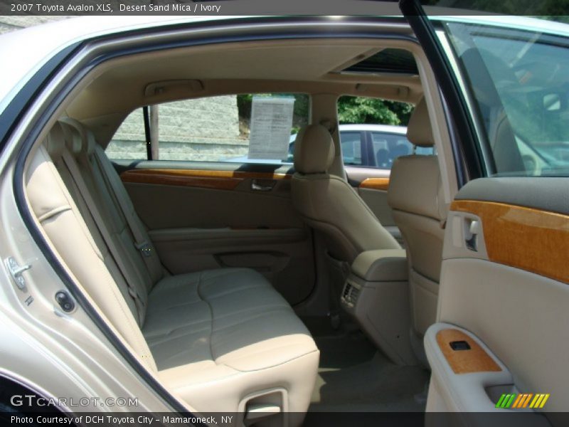 Desert Sand Mica / Ivory 2007 Toyota Avalon XLS