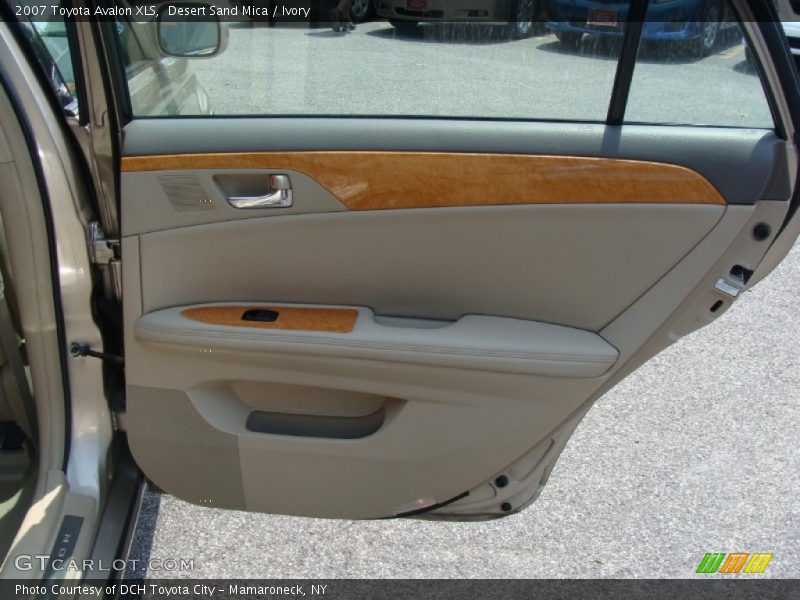 Desert Sand Mica / Ivory 2007 Toyota Avalon XLS