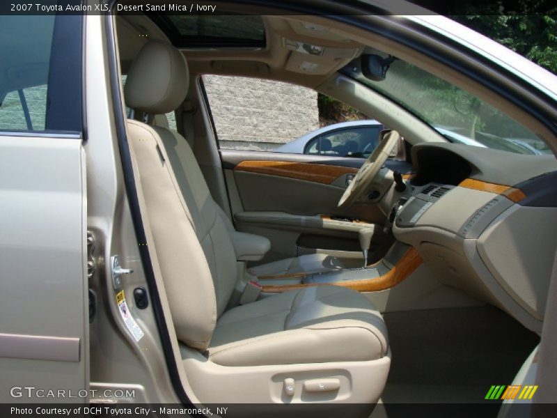 Desert Sand Mica / Ivory 2007 Toyota Avalon XLS