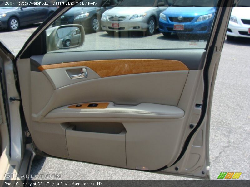 Desert Sand Mica / Ivory 2007 Toyota Avalon XLS