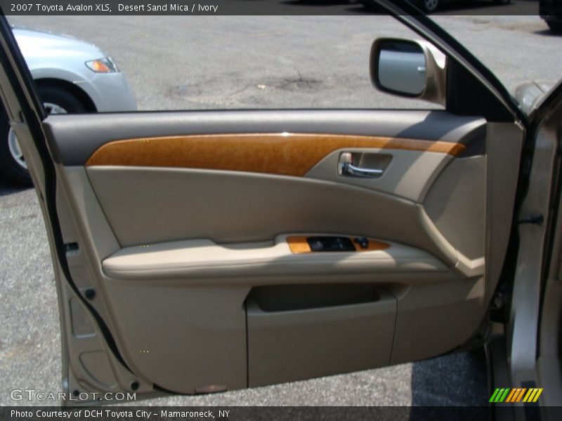 Desert Sand Mica / Ivory 2007 Toyota Avalon XLS