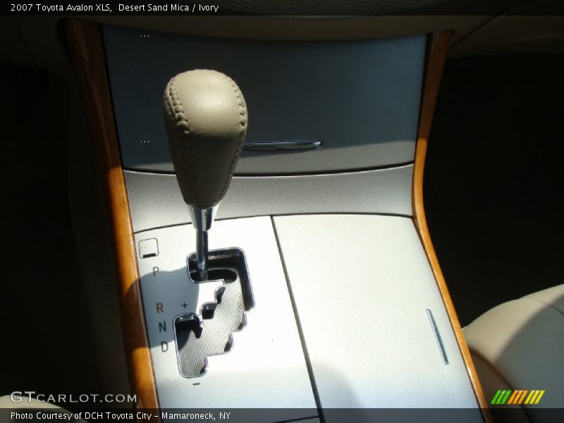 Desert Sand Mica / Ivory 2007 Toyota Avalon XLS