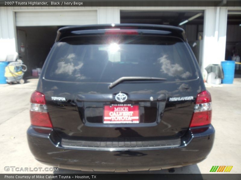 Black / Ivory Beige 2007 Toyota Highlander