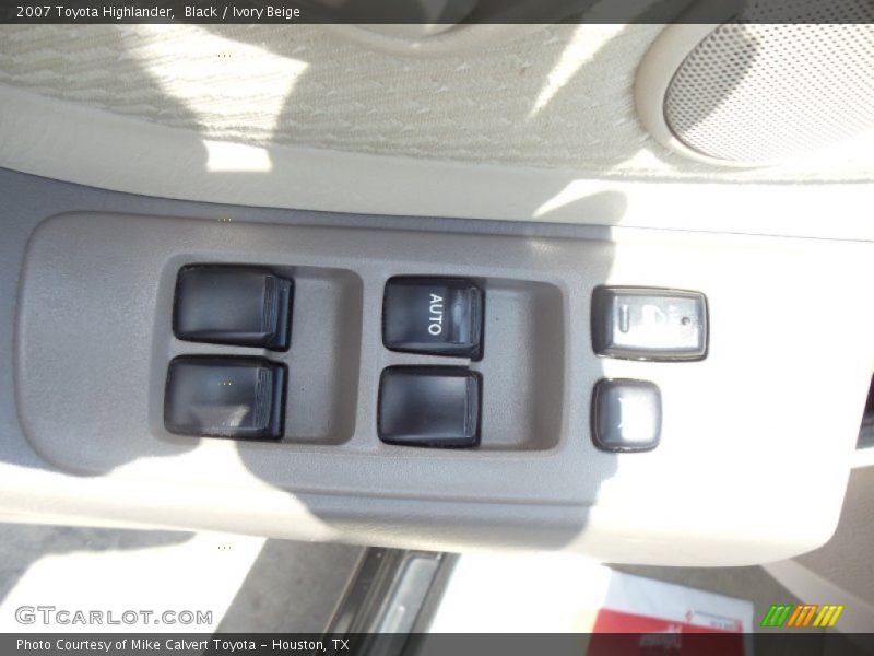 Black / Ivory Beige 2007 Toyota Highlander