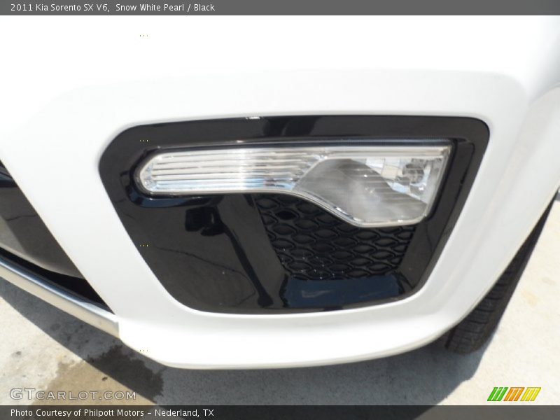 Snow White Pearl / Black 2011 Kia Sorento SX V6