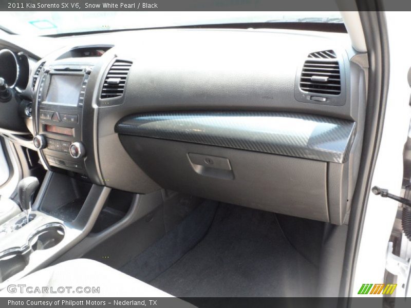 Snow White Pearl / Black 2011 Kia Sorento SX V6