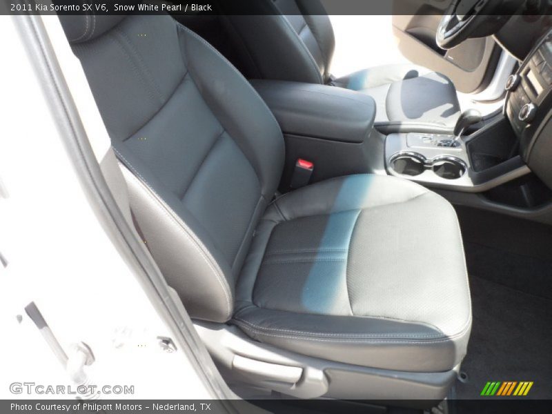 Snow White Pearl / Black 2011 Kia Sorento SX V6