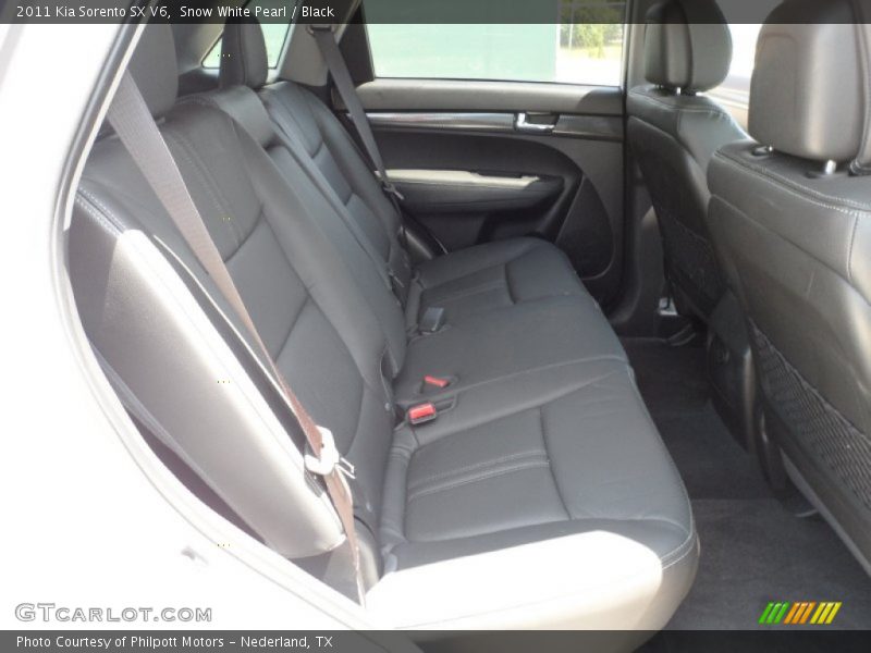 Snow White Pearl / Black 2011 Kia Sorento SX V6