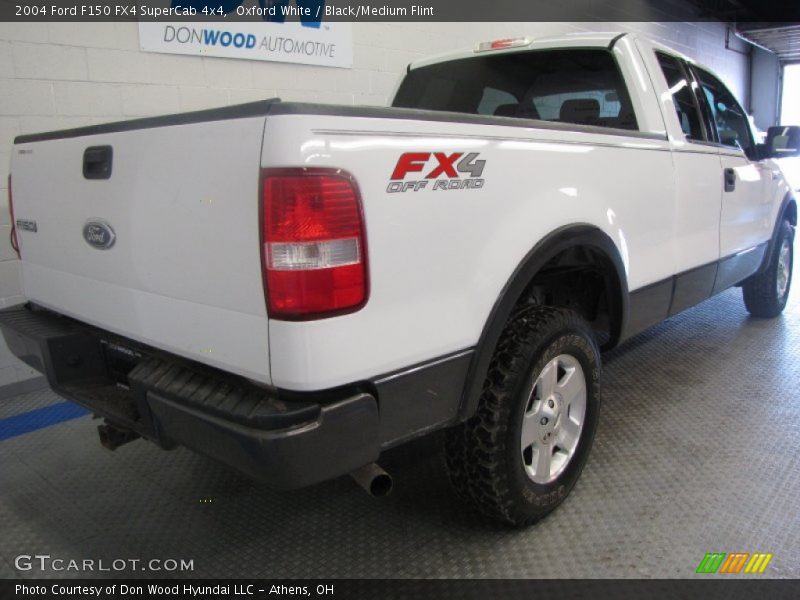 Oxford White / Black/Medium Flint 2004 Ford F150 FX4 SuperCab 4x4